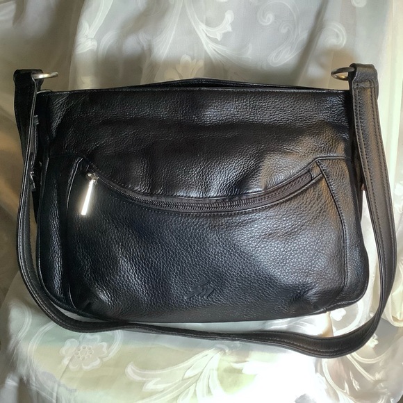 Stone Mountain Large Black Shoulder Bag Pebbled Faux Leather 13” Wide Adjustable - Picture 1 of 8